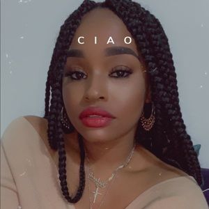 Meet your Posher, Melissa